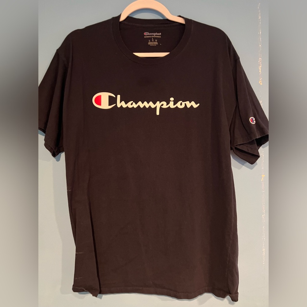 Men’s champion tee size L